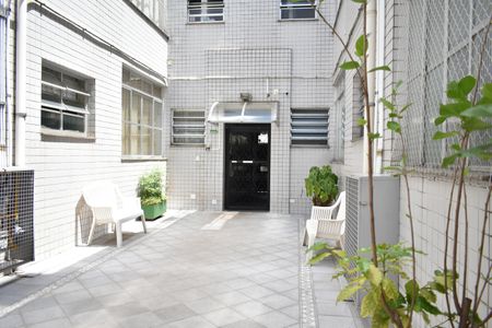 Apartamento à venda com 105m², 2 quartos e sem vagaÁrea comum