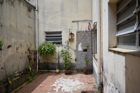 Apartamento à venda com 105m², 2 quartos e sem vagaQuintal