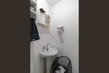 Apartamento para alugar com 33m², 2 quartos e sem vaga Apartamento para alugar com 33m², 2 quartos e sem vagaBanheiro