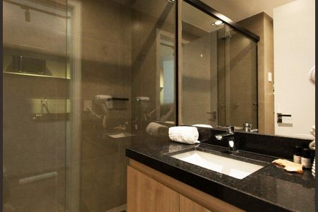 Banheiro  de kitnet/studio para alugar com 1 quarto, 24m² em Auxiliadora, Porto Alegre