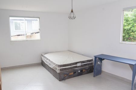 Sala/Quarto de kitnet/studio para alugar com 1 quarto, 25m² em Campo Grande, Rio de Janeiro