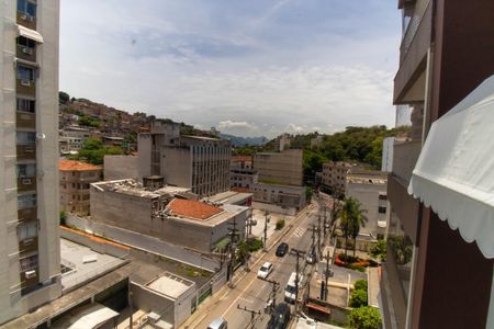 Vista da Sala de apartamento à venda com 2 quartos, 62m² em Ingá, Niterói