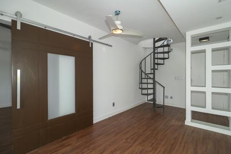 Sala de apartamento à venda com 1 quarto, 90m² em Jardim do Salso, Porto Alegre