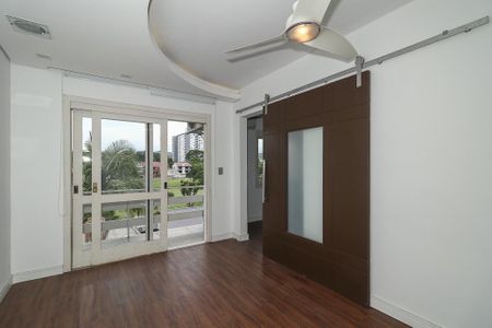 Sala de apartamento à venda com 1 quarto, 90m² em Jardim do Salso, Porto Alegre