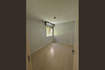Apartamento à venda com 3 quartos, 60m² em Santo Antônio, Porto Alegre