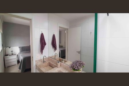 Apartamento à venda com 83m², 3 quartos e 2 vagasBanheiro da Suíte