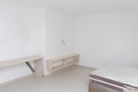 Sala/Quarto de kitnet/studio para alugar com 1 quarto, 25m² em Campo Grande, Rio de Janeiro