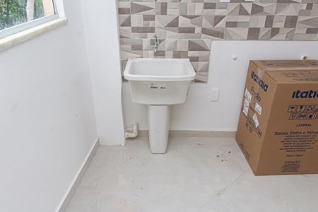 Studio para alugar com 25m², 1 quarto e 1 vaga Studio para alugar com 25m², 1 quarto e 1 vagaCozinha e Área de Serviço