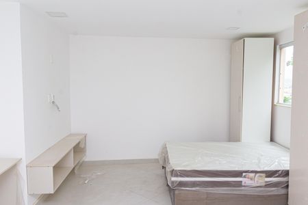 Studio para alugar com 25m², 1 quarto e 1 vaga Studio para alugar com 25m², 1 quarto e 1 vagaSala/Quarto