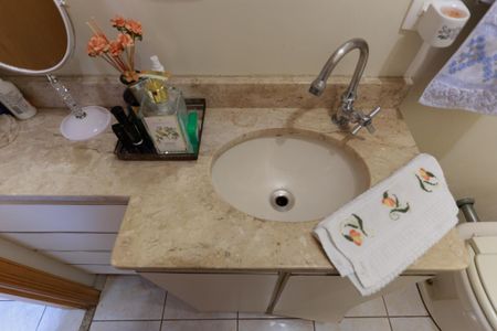 Casa à venda com 237m², 4 quartos e 3 vagas Casa à venda com 237m², 4 quartos e 3 vagasLavabo