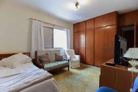 Casa à venda com 237m², 4 quartos e 3 vagas Casa à venda com 237m², 4 quartos e 3 vagasSuíte 3