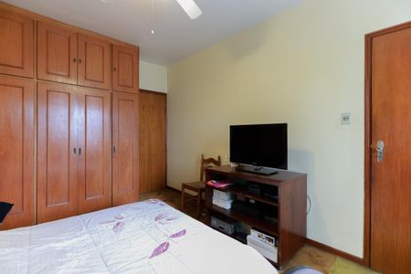 Casa à venda com 237m², 4 quartos e 3 vagas Casa à venda com 237m², 4 quartos e 3 vagasSuíte 4