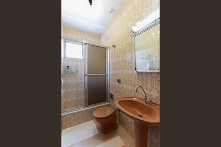 Casa à venda com 237m², 4 quartos e 3 vagas Casa à venda com 237m², 4 quartos e 3 vagasBanheiro das suítes 3 e 4