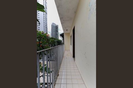 Casa à venda com 237m², 4 quartos e 3 vagas Casa à venda com 237m², 4 quartos e 3 vagasSacada das suítes 3 e 4