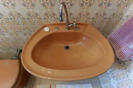 Casa à venda com 237m², 4 quartos e 3 vagas Casa à venda com 237m², 4 quartos e 3 vagasBanheiro das suítes 3 e 4