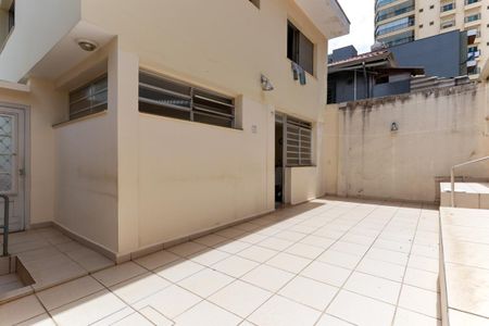 Casa à venda com 237m², 4 quartos e 3 vagas Casa à venda com 237m², 4 quartos e 3 vagasGaragem descoberta