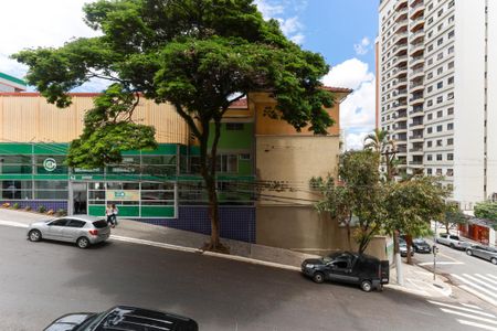 Casa à venda com 237m², 4 quartos e 3 vagas Casa à venda com 237m², 4 quartos e 3 vagasVista da suíte 2