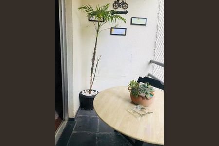 Apartamento à venda com 2 quartos, 56m² em Veloso, Osasco