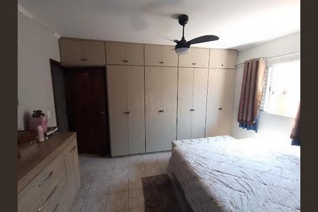 Casa à venda com 3 quartos, 185m² em Jardim Roberto, Osasco