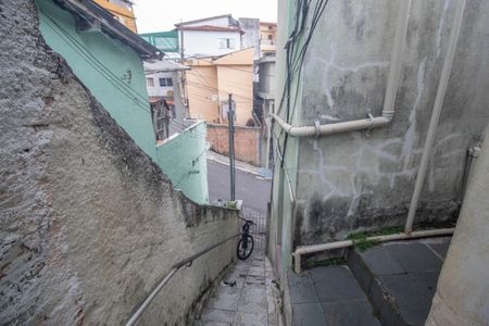 Casa para alugar com 75m², 3 quartos e sem vagaEscada