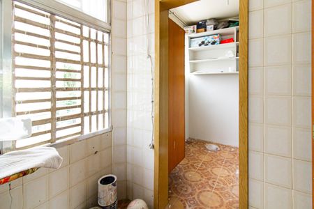 Apartamento para alugar com 130m², 3 quartos e 1 vagaÁrea de Serviço