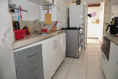 Casa à venda com 70m², 1 quarto e 1 vagaCozinha - Torneira