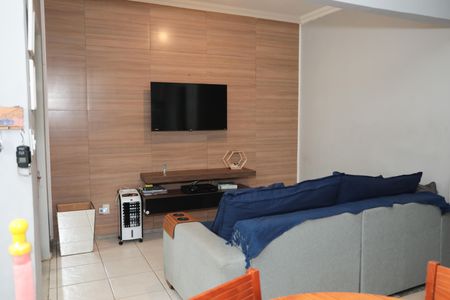 Casa à venda com 70m², 1 quarto e 1 vagaDetalhe Sala