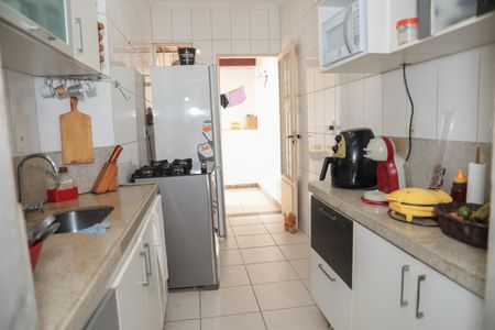 Casa à venda com 70m², 1 quarto e 1 vagaCozinha - Armários