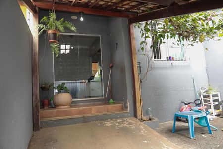 Porta da sala de casa à venda com 1 quarto, 70m² em Santa Amelia, Belo Horizonte