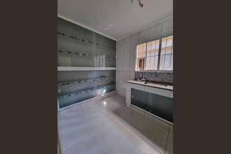 Casa à venda com 2 quartos, 306m² em Pestana, Osasco
