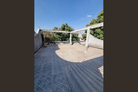 Casa à venda com 2 quartos, 306m² em Pestana, Osasco