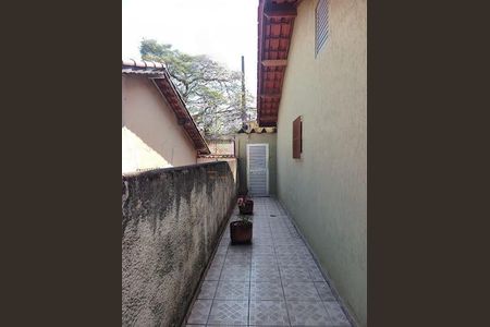 Casa à venda com 2 quartos, 141m² em Quitaúna, Osasco