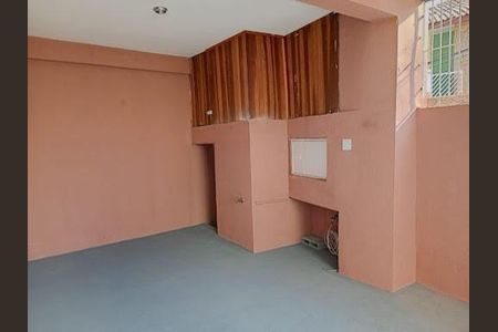 Casa à venda com 5 quartos, 143m² em Jardim Roberto, Osasco