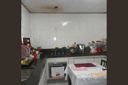 Casa à venda com 3 quartos, 125m² em Km 18, Osasco