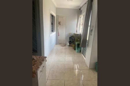 Casa à venda com 2 quartos, 260m² em Vila Yolanda, Osasco