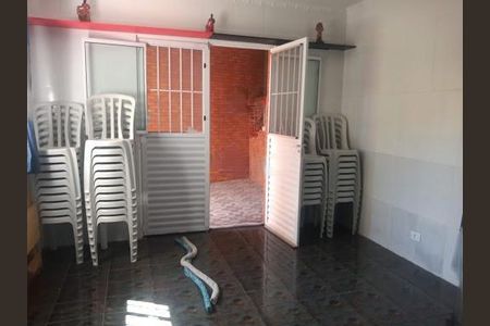 Casa à venda com 3 quartos, 148m² em Km 18, Osasco