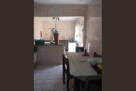 Casa à venda com 3 quartos, 148m² em Km 18, Osasco