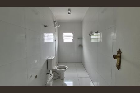 Casa para alugar com 224m², 3 quartos e 4 vagas Casa para alugar com 224m², 3 quartos e 4 vagasBanheiro da suíte