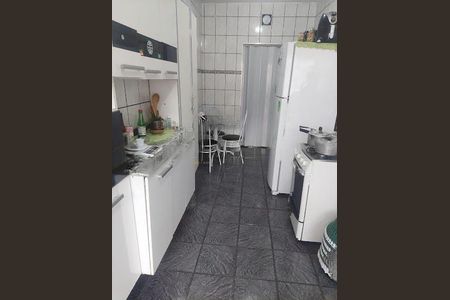 Casa à venda com 4 quartos, 145m² em Km 18, Osasco