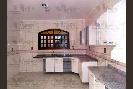 Casa à venda com 3 quartos, 251m² em Jardim das Flores, Osasco