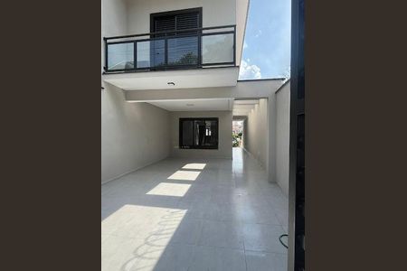 Casa à venda com 178m², 3 quartos e 4 vagas