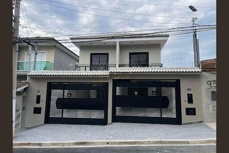 Casa à venda com 178m², 3 quartos e 4 vagas