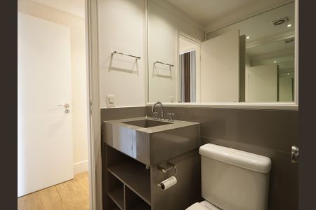 Apartamento à venda com 340m², 3 quartos e 4 vagasBanheiro da Suíte 2