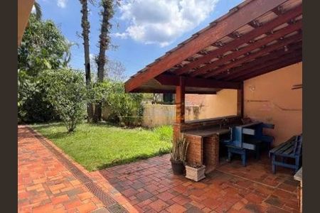 Casa à venda com 477m², 4 quartos e 4 vagas