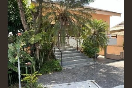 Casa à venda com 477m², 4 quartos e 4 vagas