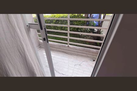 Sacada de apartamento para alugar com 2 quartos, 54m² em Conceicao, Osasco