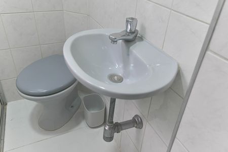 Casa à venda com 80m², 3 quartos e 2 vagasBanheiro da Suíte 1