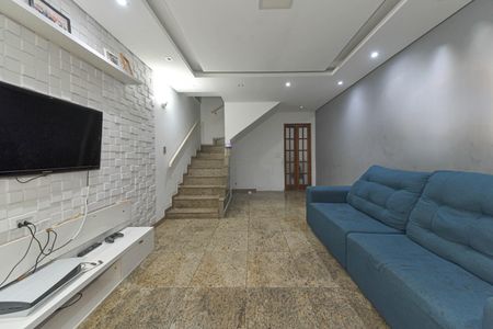 Casa à venda com 80m², 3 quartos e 2 vagasSala