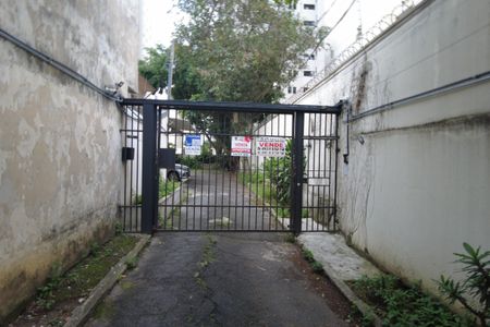 Casa à venda com 80m², 3 quartos e 2 vagasFachada