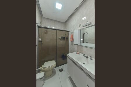 Casa à venda com 80m², 3 quartos e 2 vagasBanheiro da Suíte 2